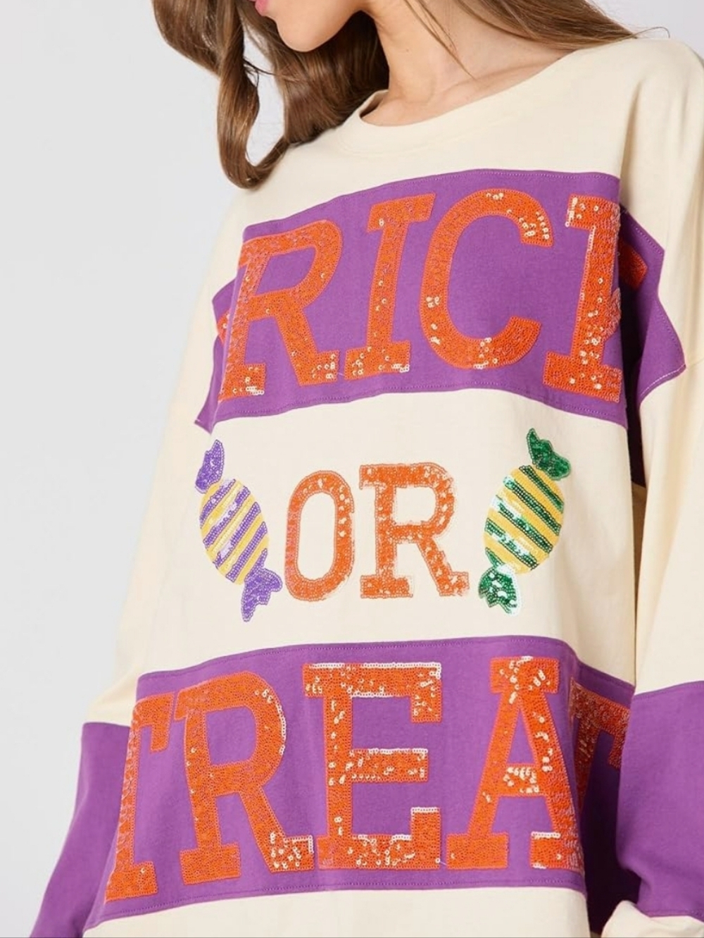 Women's Halloween Oversized Sweatshirt Pullover Trick Or Treat ~ Sequins - Picture 2 of 11